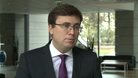 Fed kończy druk pieniądza, ale wstrzymuje się z podwyżkami stóp. Zmiany zależeć będą od bieżących danych