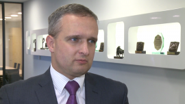 Polskie obligacje wciąż atrakcyjne dla inwestorów. Na papierach w euro zaczyna się tracić