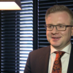 KPMG: Polacy zainwestują w tym roku 433 mld zł. Najbogatsi kupują głównie nieruchomości, ci nieco mniej zasobni – akcje