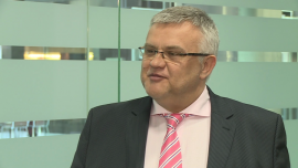 Ergo Pro chce przekonać Polaków do polis na życie. Stawia na przejrzyste warunki i zatrudnia agentów INWESTOR, ubezpieczenia na życie, agenci, szkolenia, warunki, nabór, rynek, wyniki, GUS, inwestycja, składka, polisa ubezpieczeniowa - Spółka Ergo Pro, należąca do Grupy Ergo, liczy na to, że Polacy przekonają się do ubezpieczeń na życie. Chce zdobyć klientów dzięki prostszym i bardziej zrozumiałym warunkom ubezpieczenia oraz dobrze przygotowanym agentom, których rekrutację i szkolenia właśnie prowadzi. W tym roku chce pozyskać i wyszkolić 500 osób.