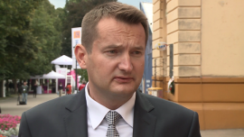 PGNiG: W Polsce można już znieść taryfy gazowe, szczególnie dla dużych odbiorców. Rynek poradzi sobie z regulacją cen BIZNES, Polskie Górnictwo Naftowe i Gazownictwo, PGNiG, taryfy gazowe, rabaty, Urząd Regulacji Energetyki - Polski rynek gazu dojrzał już do zniesienia taryf gazowych – ocenia Polskie Górnictwo Naftowe i Gazownictwo. Szczególnie dotyczy to dużych odbiorców. Spółka w tym roku kilkakrotnie obniżała ceny surowca dla odbiorców detalicznych i hurtowych. Rosnąca konkurencja powoduje, że rynek poradzi sobie z regulacją cen – podkreśla prezes spółki.