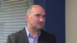 Internetowe platformy wymiany walut korzystają na aktywności eksportowej polskich firm. Wymiana walut poza bankiem pozwala oszczędzić nawet połowę kosztów transakcji