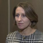 Przed świętami kierowcy zapłacą mniej za paliwo. Ropa naftowa jest rekordowo tania