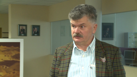 Światowi giganci tracą na fali taniejących surowców. Wartość giełdowa koncernu Alcoa, podobnie jak KGHM-u, stopniała w ciągu roku o prawie 50 procent