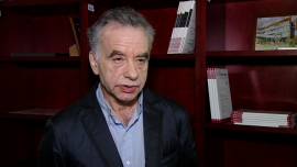 Prof. K. Opolski: W 2016 roku polskie PKB wzrośnie o 3,3–3,7 proc. Głównymi czynnikami ryzyka są ewentualny brexit oraz spowolnienie w Chinach INWESTOR, Brexit, Chiny, UE, handel, PKB - W 2016 roku polska gospodarka będzie rosnąć w tempie 3,3–3,7 proc. – prognozuje prof. Krzysztof Opolski z Uniwersytetu Warszawskiego. Jego zdaniem obecnie największym czynnikiem ryzyka jest ewentualne wyjście Wielkiej Brytanii z UE, a także widmo głębszego spowolnienia w Chinach. Brexit spowodowałby prawdopodobnie spadek aktywności handlowej wewnątrz wspólnoty, a także znacząco uszczuplił unijny budżet. Wzmocniłby także nastroje separatystyczne w innych krajach członkowskich.