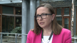 AMS spodziewa się wzrostu przychodów i utrzymania pozycji lidera polskiego rynku reklamy zewnętrznej INWESTOR, reklama, meble miejskie, citylight, promocja - W tym roku AMS liczy na 1–3-procentowy wzrost przychodów ze sprzedaży oraz utrzymanie dominującej pozycji na polskim rynku reklamy zewnętrznej. Spółka chce wyświetlać reklamy online na tzw. citylightach, czyli nośnikach umieszczonych m.in. w wiatach przystankowych. Jak zapewnia wiceprezes Małgorzata Augustyniak, taka forma promocji gwarantuje dłuższy czas interakcji z odbiorcą.