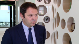 Największe firmy z Europy Środkowej rosną szybciej niż gospodarki regionu. Liderem branża motoryzacyjna BIZNES, firma, wzrost, przychody, Europa Środkowa, wzrost gospodarczy, branża, cyfryzacja, digitalizacja, strategia, rozwój - Największe gospodarki Europy Środkowej rozwijały się szybciej niż w roku poprzednim. W tym czasie wzrost przychodów w 500 największych firmach regionu wyniósł 3,5 proc. – wynika z badania Deloitte. Największe dynamiki wzrostu (bo prawie 13 proc.) notuje branża motoryzacyjna. Coraz więcej firm chce zwiększać przychody poprzez cyfryzację biznesu. 2/3 największych podmiotów ma opracowaną strategię w tym zakresie. Na liderów w tej kategorii wyrastają banki.