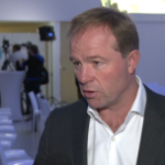 80 proc. małych firm zainteresowanych współpracą z korporacjami. Duże firmy zyskują innowacje, a małe know-how i finansowanie