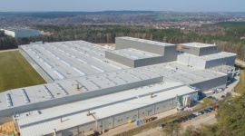 Cerrad planuje odkupić majątek Ceramiki Nowej Gali, aby spłacić jej długi BIZNES, Giełda - Cerrad, który w październiku został większościowym akcjonariuszem Ceramiki Nowej Gali, planuje odkupić od spółki m.in. zakłady w Końskich i Kopaninach. Transakcja ma na celu ich pełną integrację z biznesem Cerradu, a uzyskane środki pozwolą Ceramice Nowej Gali spłacić jej długi.