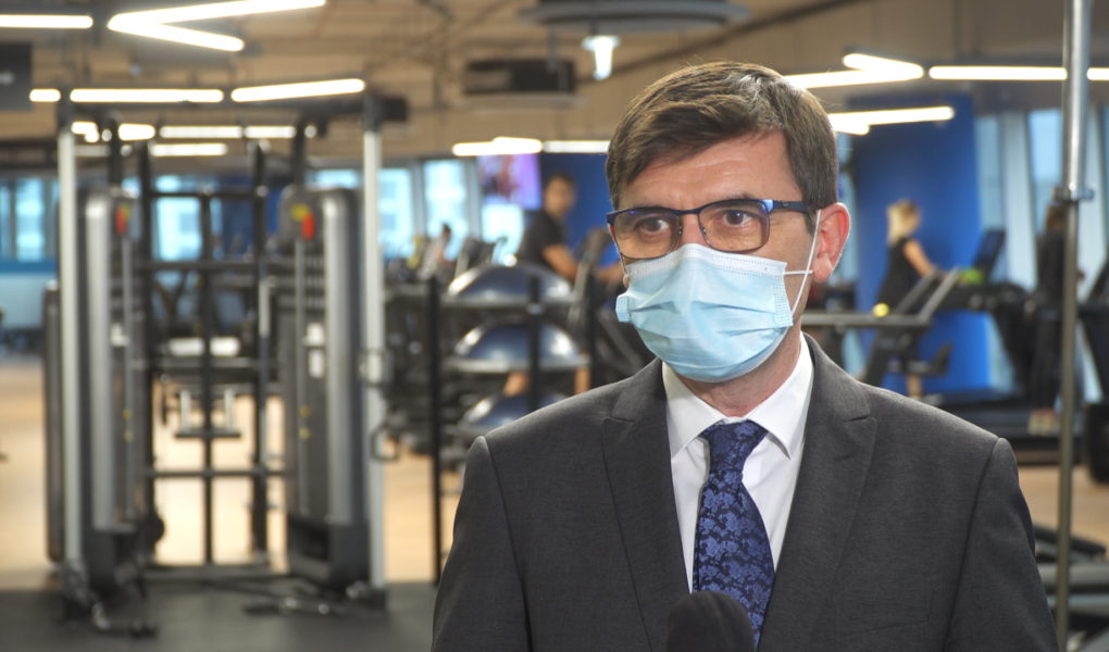 Dr hab. Ernest Kuchar: Siłownie i kluby fitness nie zwiększają ryzyka zakażenia. Brak ruchu ma negatywny wpływ na zdrowie i odporność