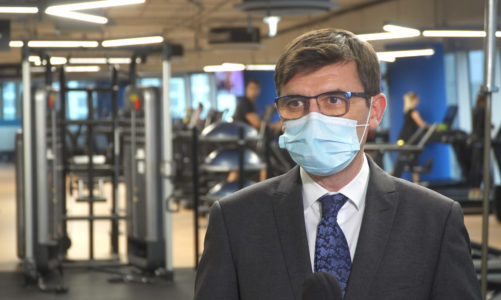 Dr hab. Ernest Kuchar: Siłownie i kluby fitness nie zwiększają ryzyka zakażenia. Brak ruchu ma negatywny wpływ na zdrowie i odporność