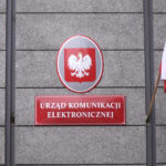 UKE w ekspresowym tempie rozstrzygnął przetarg na obsługę prawną aukcji 5G. Wynik budzi wątpliwości